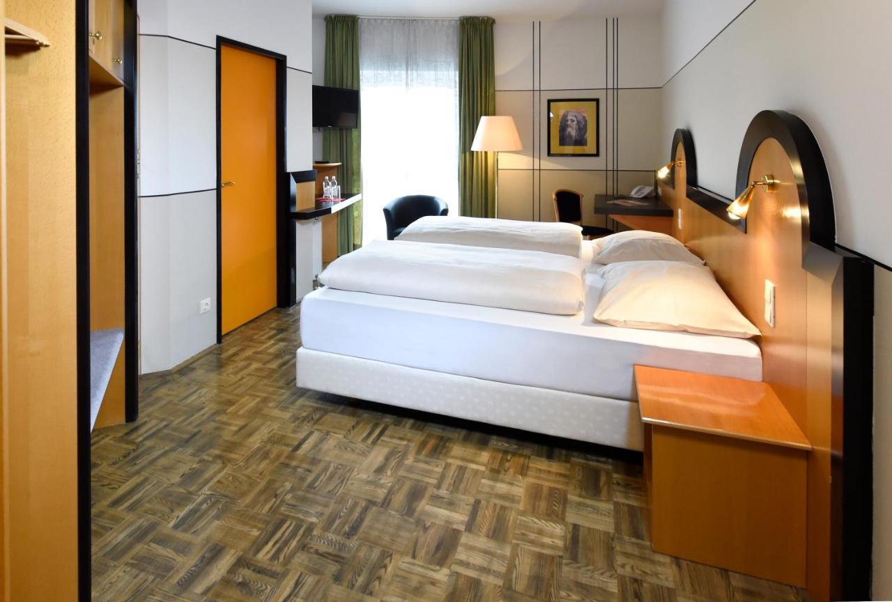 Hotel Fuchspalast Санкт-Файт-ан-дер-Глан Экстерьер фото
