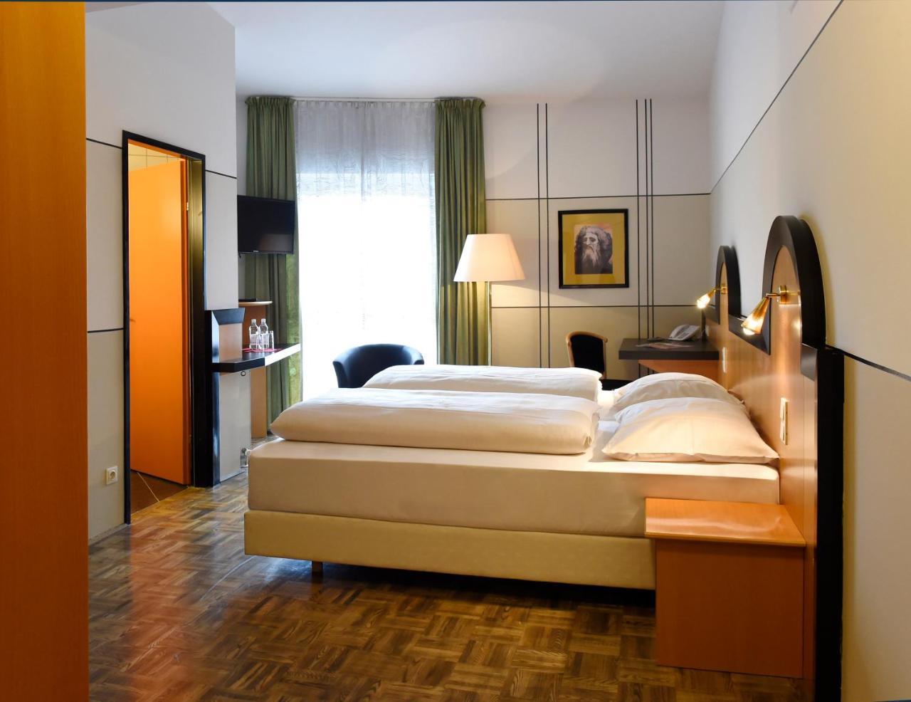 Hotel Fuchspalast Санкт-Файт-ан-дер-Глан Экстерьер фото